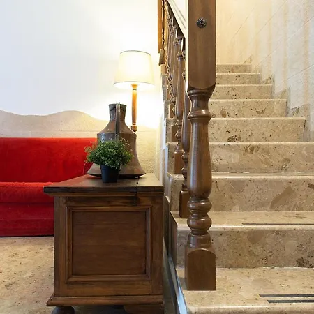 Fox House Couette-café LʼAquila