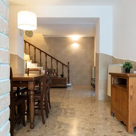 Fox House Bed and Breakfast