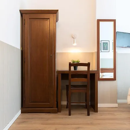 Fox House 3* Λ' Άκουιλα