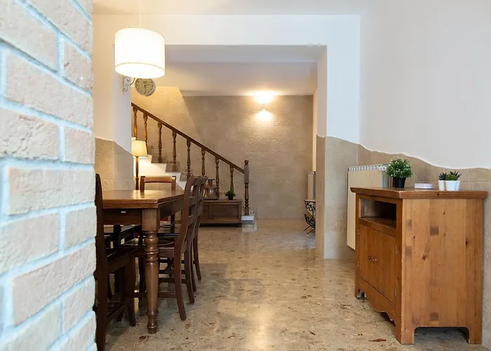 Fox House Bed & Breakfast